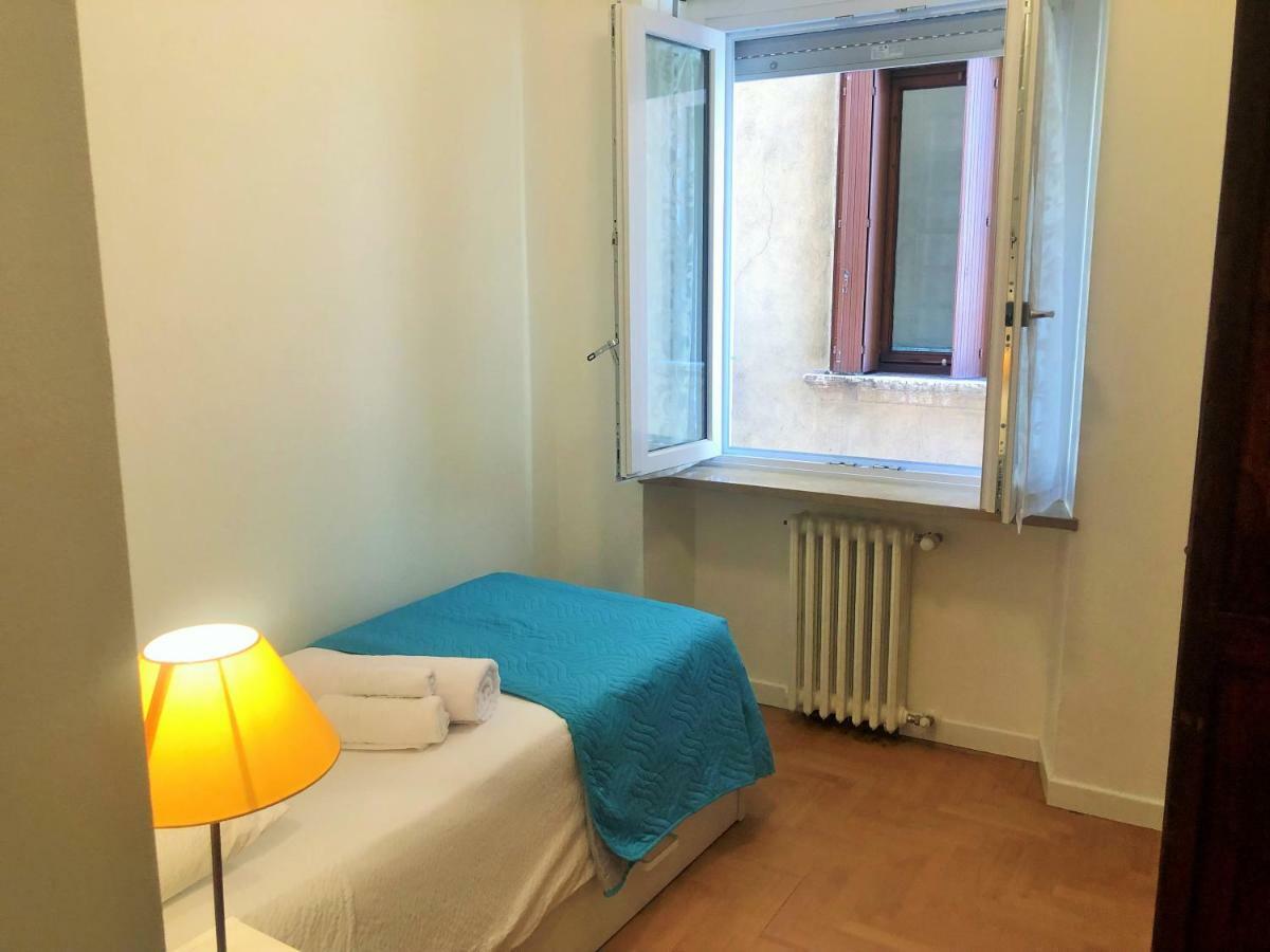 Appartamento Portapalio40 Con Parcheggio Верона Екстериор снимка